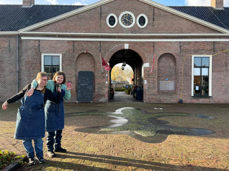 Buitenaanzicht met Baristas